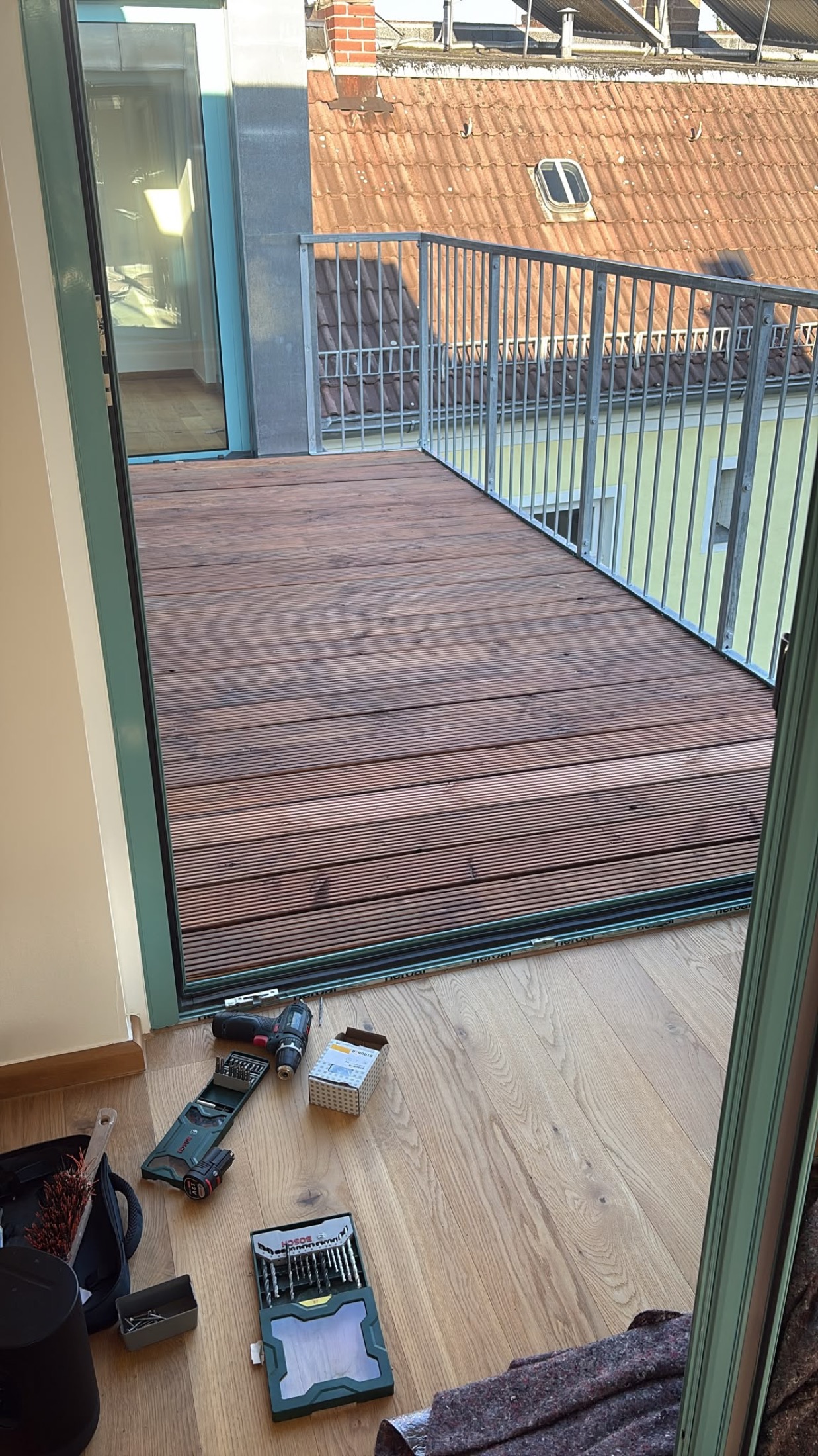 Dachterrasse mit Geländer